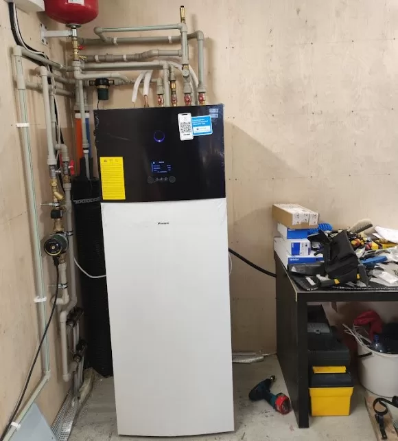 DAIKIN ar boileri Gaiss gaiss siltumsūknis no 4 līdz 18 kW